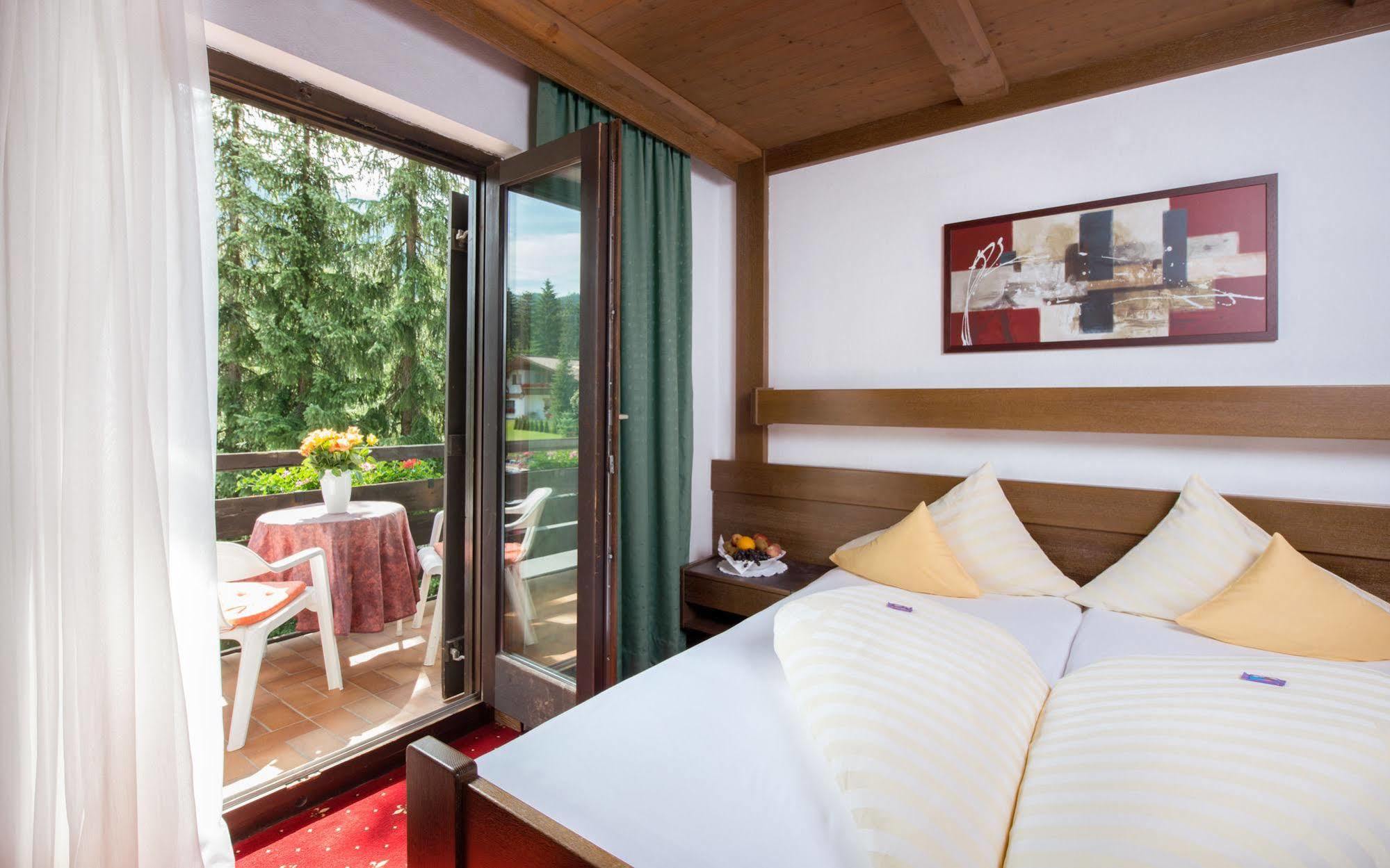 Haus Stefanie - Adults Only Hotel Seefeld in Tirol Luaran gambar