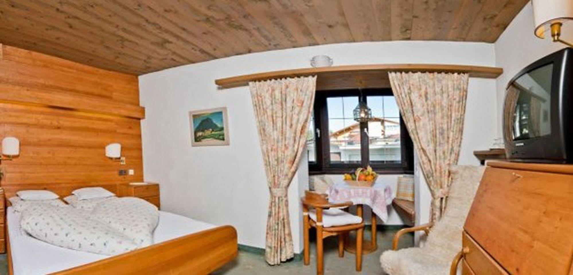 Haus Stefanie - Adults Only Hotel Seefeld in Tirol Luaran gambar