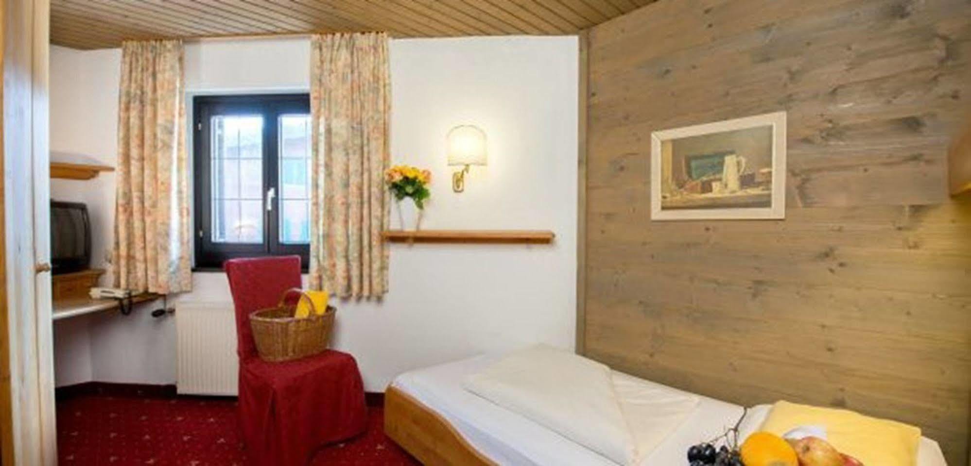 Haus Stefanie - Adults Only Hotel Seefeld in Tirol Luaran gambar
